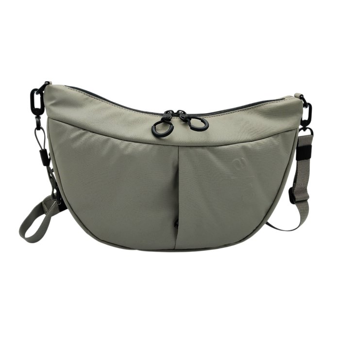 Aunts & Uncles TOYO RE LITE halfmoon bag driftwood